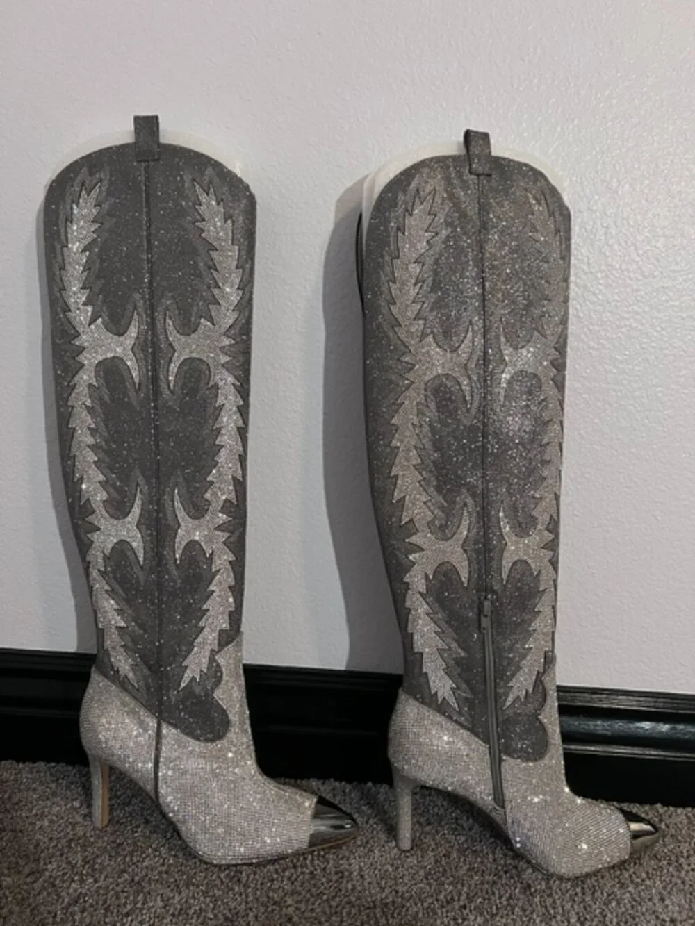 Gianni Bini Silver Rhinestone Western Boots 10M Glitter Cowboy Party Glam